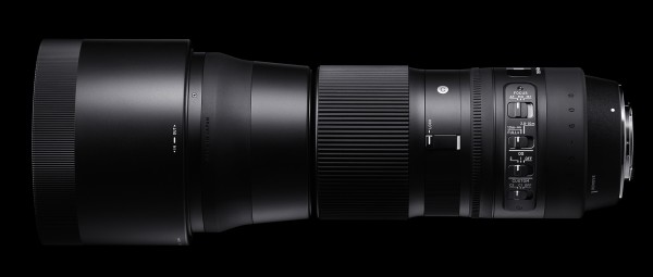 The Sigma 150-600mm F5-6.3 DG OS HSM | Contemporary lens has a removable tripod collar. When the collar is removed, there is a rubberized ring that slides into place to cover the mounting bolts for a better hand-held experience. Sigma is rethinking lenses. From the innovative zoom lock at all marked focal distances, to lens customization for AF speed, custom focus limiter and more, the 150-600mm F5-6.3 DG OS HSM | Contemporary is a fantastic hyper-tele zoom lens designed with an eye on portability and performance.