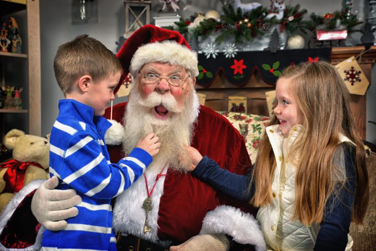 Sigma Lenses Help Keep Santa's Magic Alive | SIGMA Blog