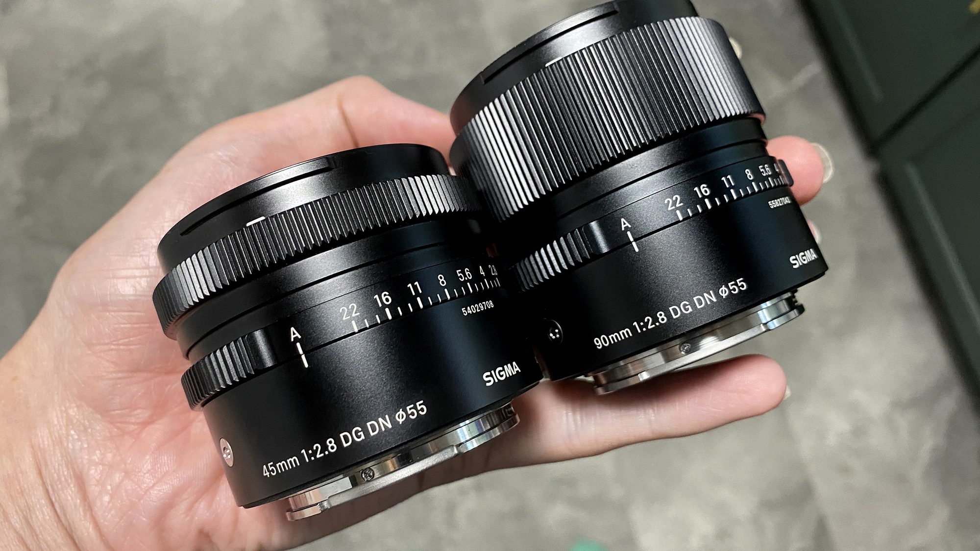 90mm F2.8 DG DN│Contemporary – Sigma