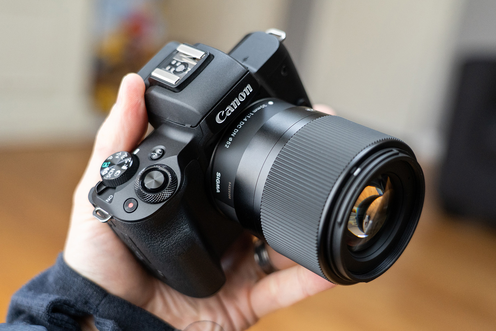 Enhancing Your EOS M Camera's Performance with SIGMA DC DN Prime 