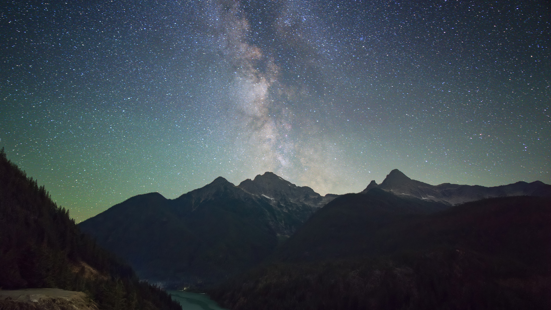 The Sigma 12mm F1.4 DC Contemporary Lens Brings Astrophotography on APS-C to the Next Level